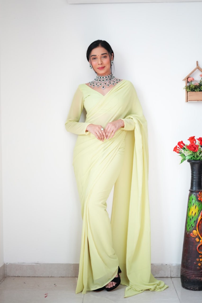 Pista Ready to Wear Georgette Saree With Unstitched Blouse Piece