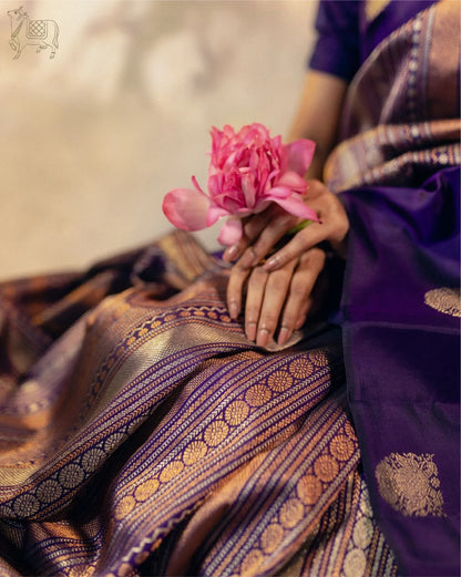 Purple Pure Soft Silk Saree With Engrossing Blouse Piece