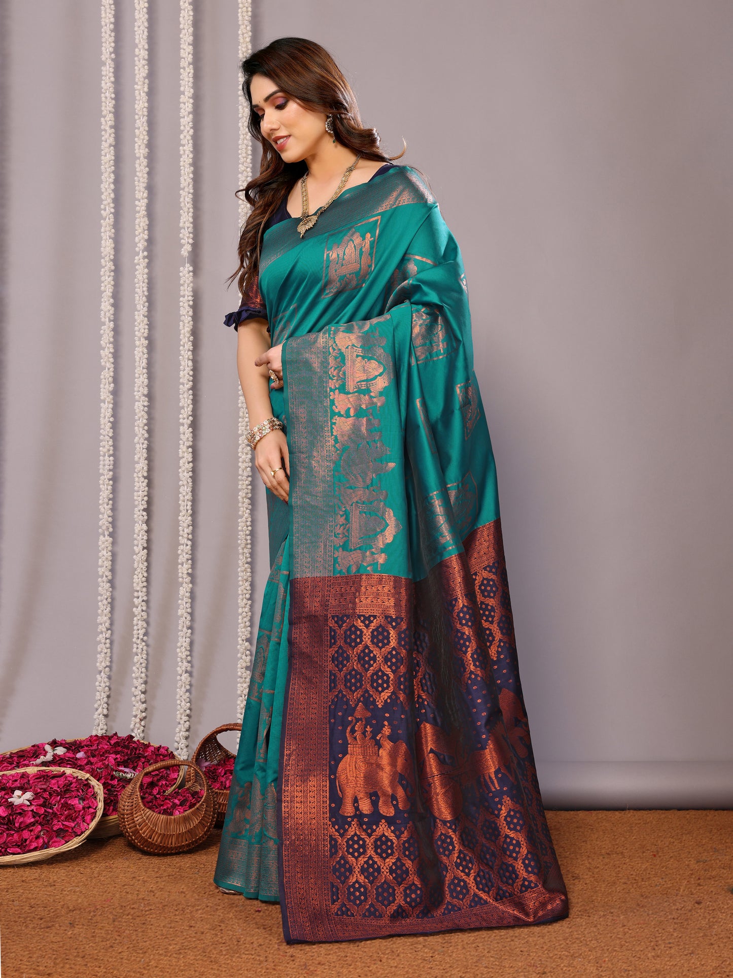 Rama Neavy Pure Soft Silk Saree With Twirling Blouse Piece