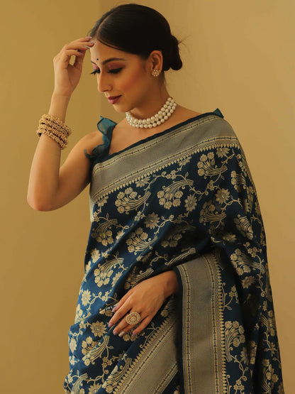 Rama Pure Soft Silk Saree With Engrossing Blouse Piece