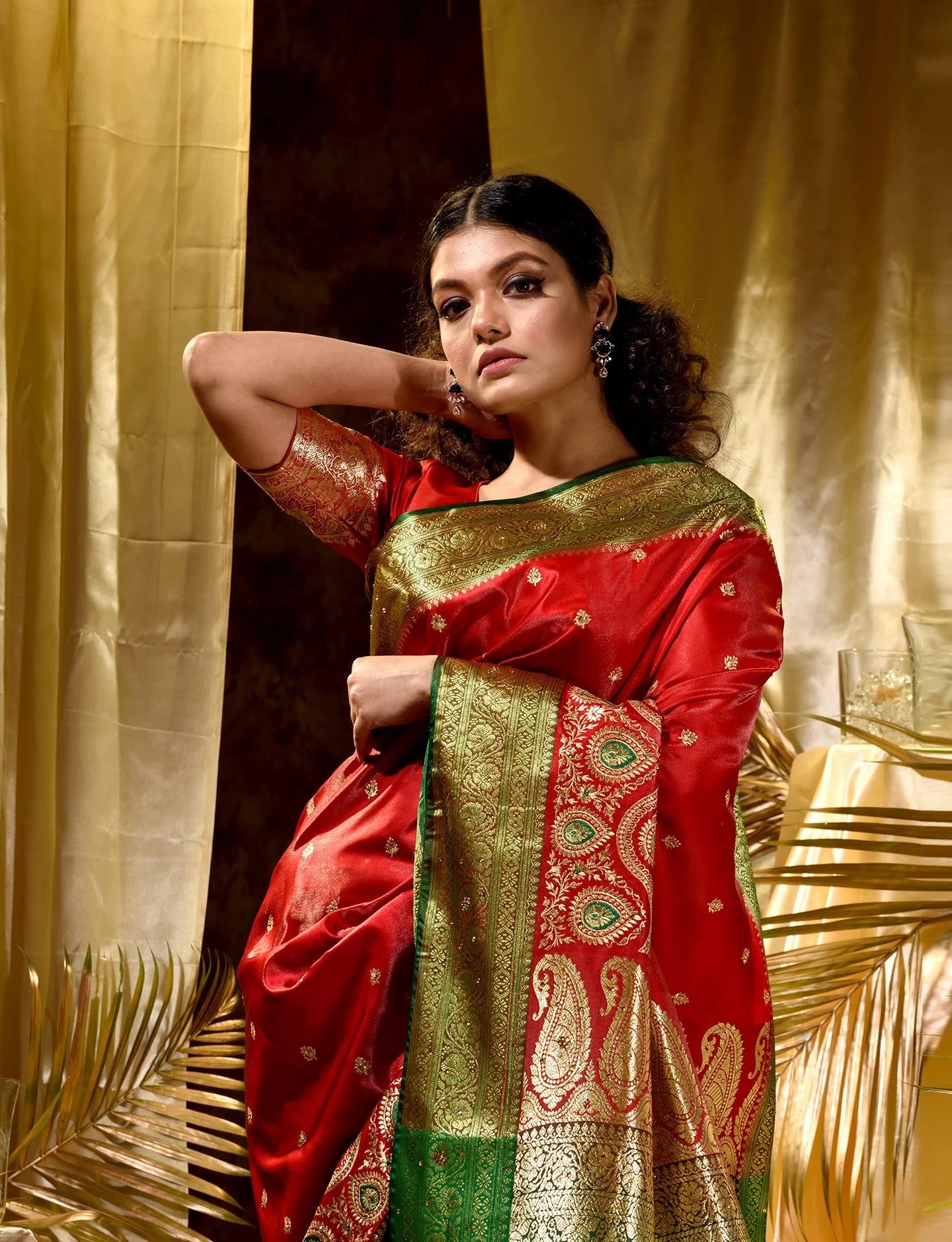 Red Green Pure Soft Silk Saree With Engrossing Blouse Piece