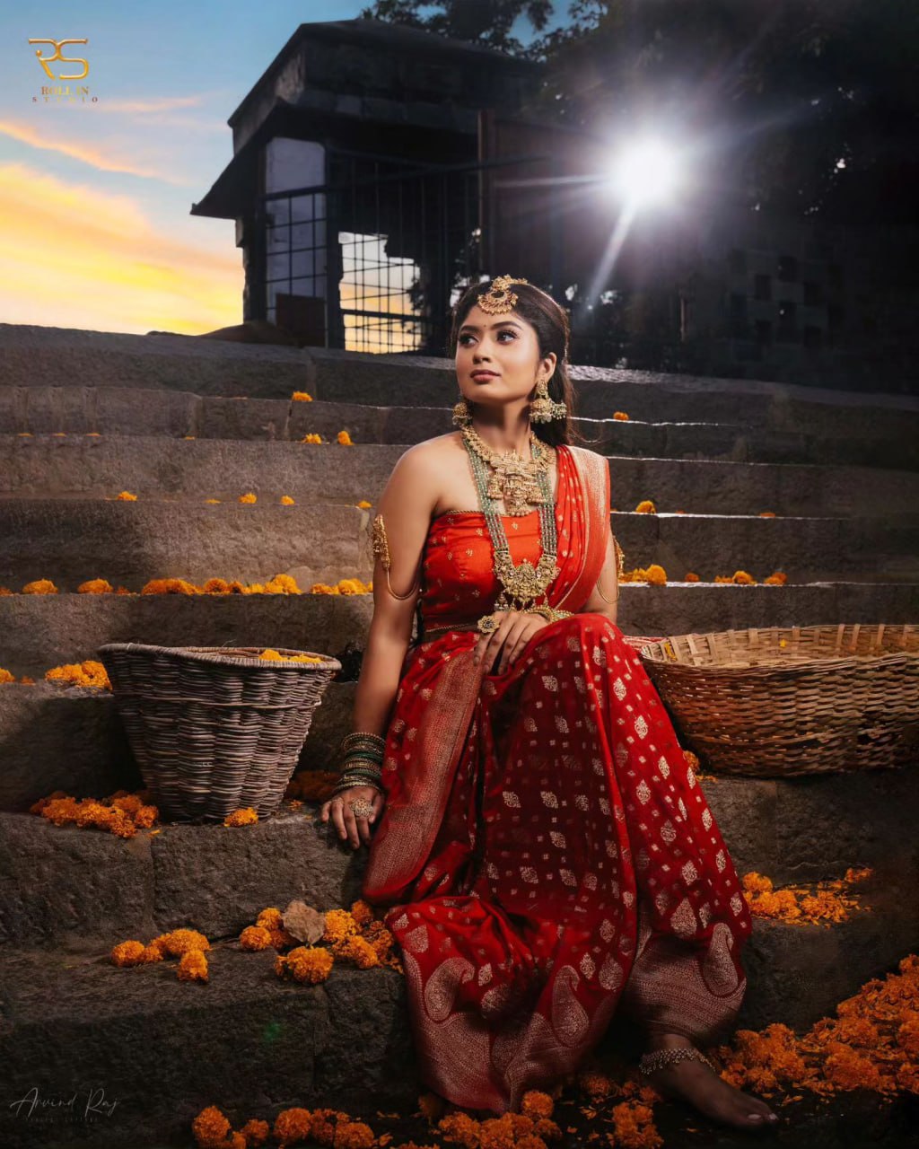 Red Pure Soft Silk Saree With Engrossing Blouse Piece