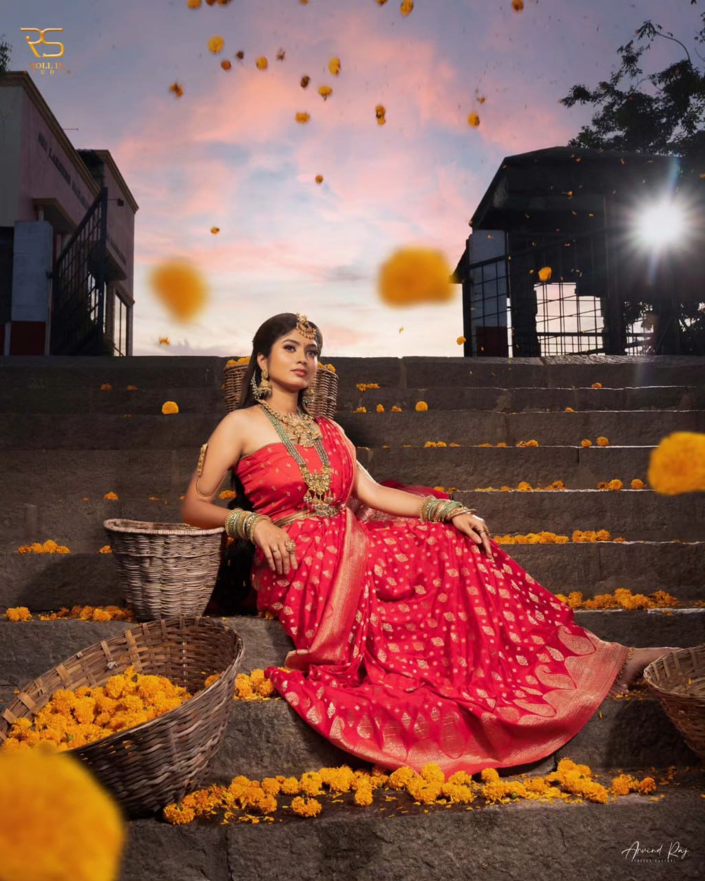 Red Pure Soft Silk Saree With Engrossing Blouse Piece