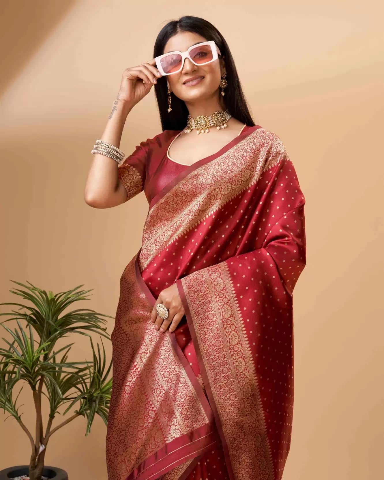 Red Pure Soft Silk Saree With Engrossing Blouse Piece