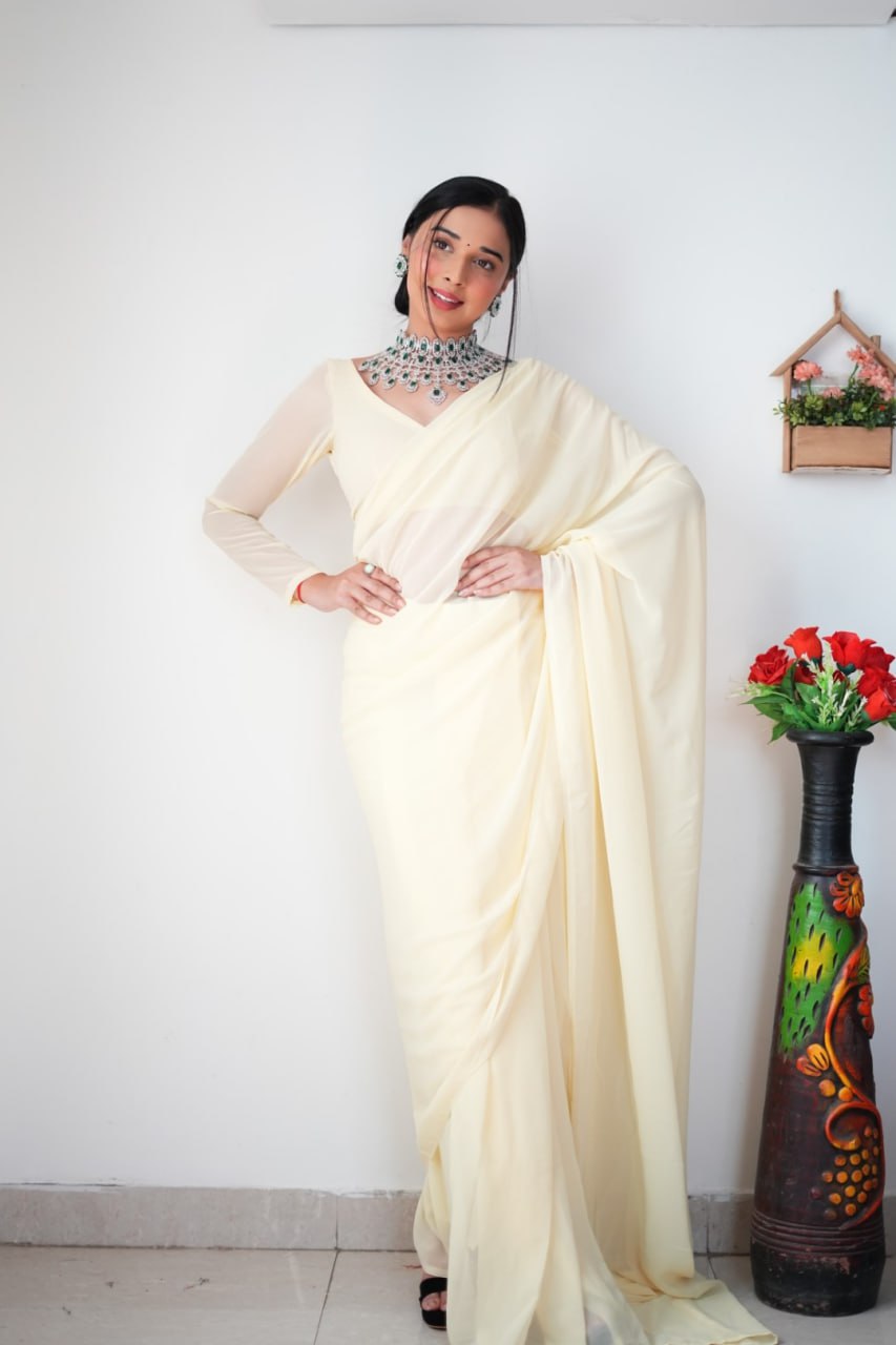 White Ready to Wear Georgette Saree With Unstitched Blouse Piece