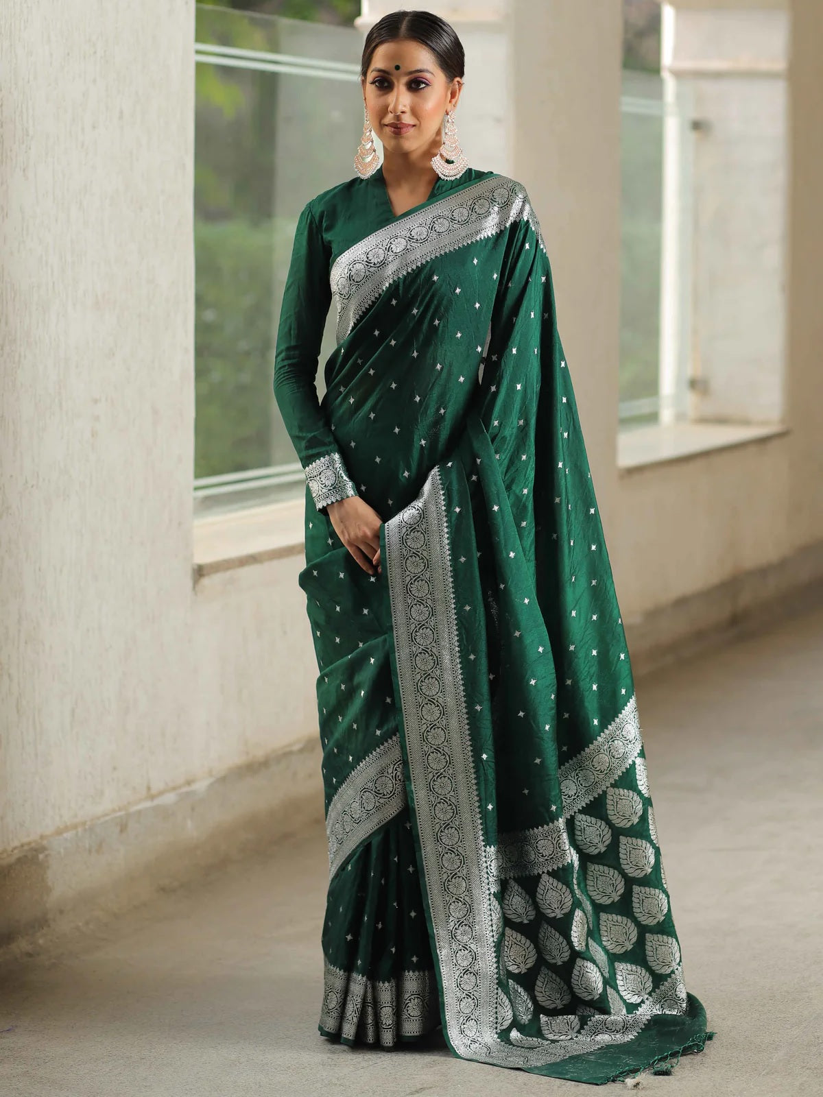 Green Banarasi Pure Soft Semi Silk Saree With Unstiched Attractive Blouse Piece