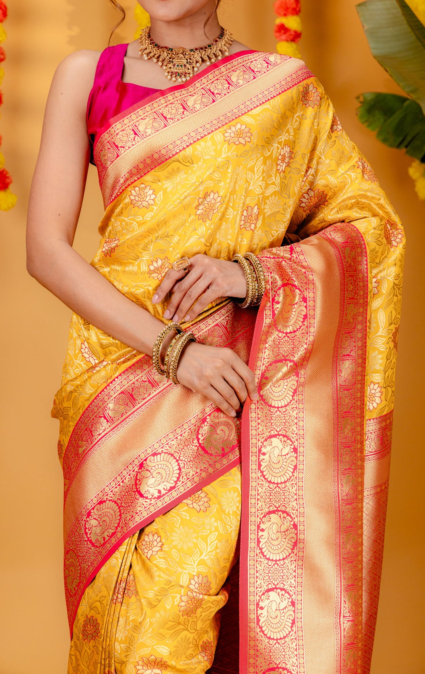 Gajari-GoldPure Soft Silk Saree With Engrossing Blouse Piece