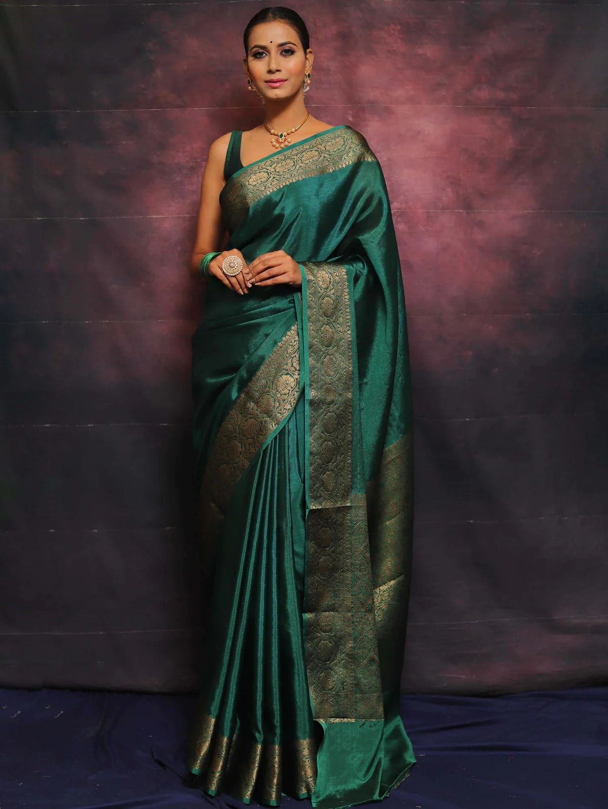 Green Kanjivaram Pure Soft Semi Silk Saree With Unstiched Attractive Blouse Piece