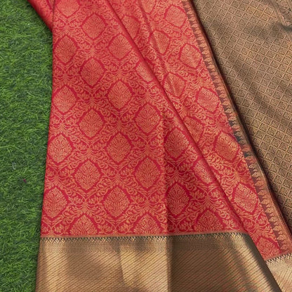 Green Red Pure Soft Silk Saree With Engrossing Blouse Piece