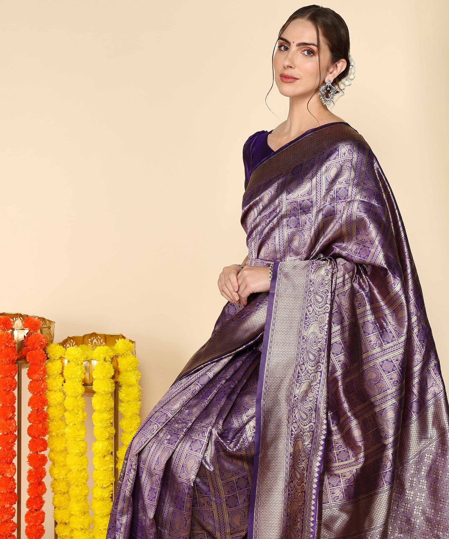 Purple Pure Soft Silk Saree With Engrossing Blouse Piece