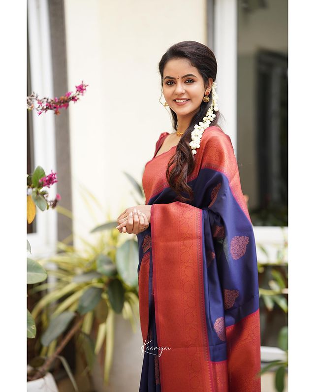 Navy Blue Pure Soft Silk Saree With Attractive Blouse Piece