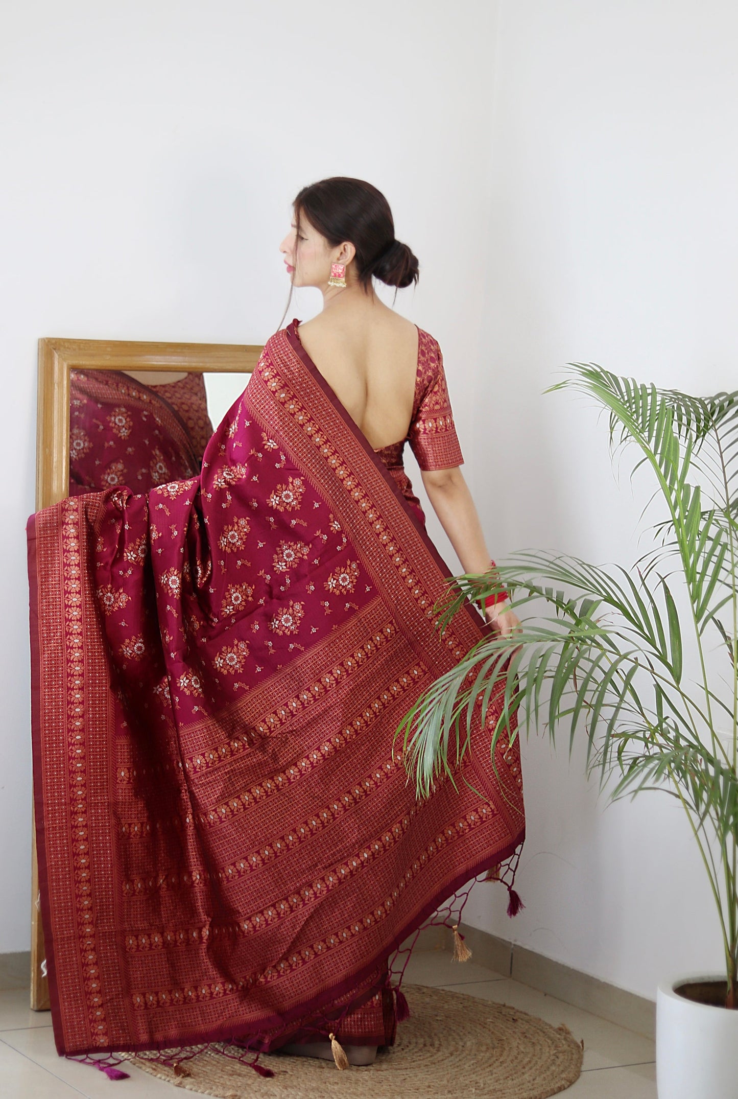Maroon Pure Soft Silk Saree With Twirling Blouse Piece