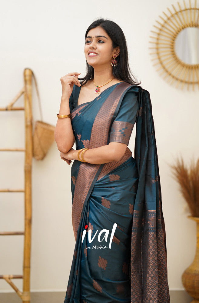 Teal Blue Pure Soft Silk Saree With Confounding Blouse Piece