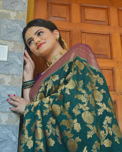 Unique Green Pure Soft Silk Saree With Outstanding Blouse Piece