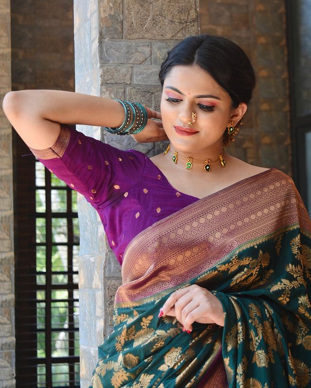 Unique Green Pure Soft Silk Saree With Outstanding Blouse Piece