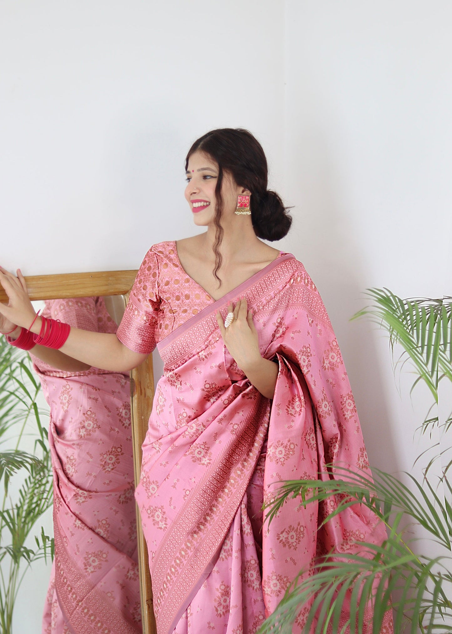 Baby Pink Pure Soft Silk Saree With Twirling Blouse Piece