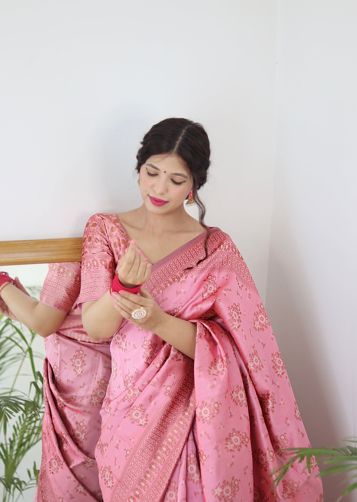 Baby Pink Pure Soft Silk Saree With Twirling Blouse Piece