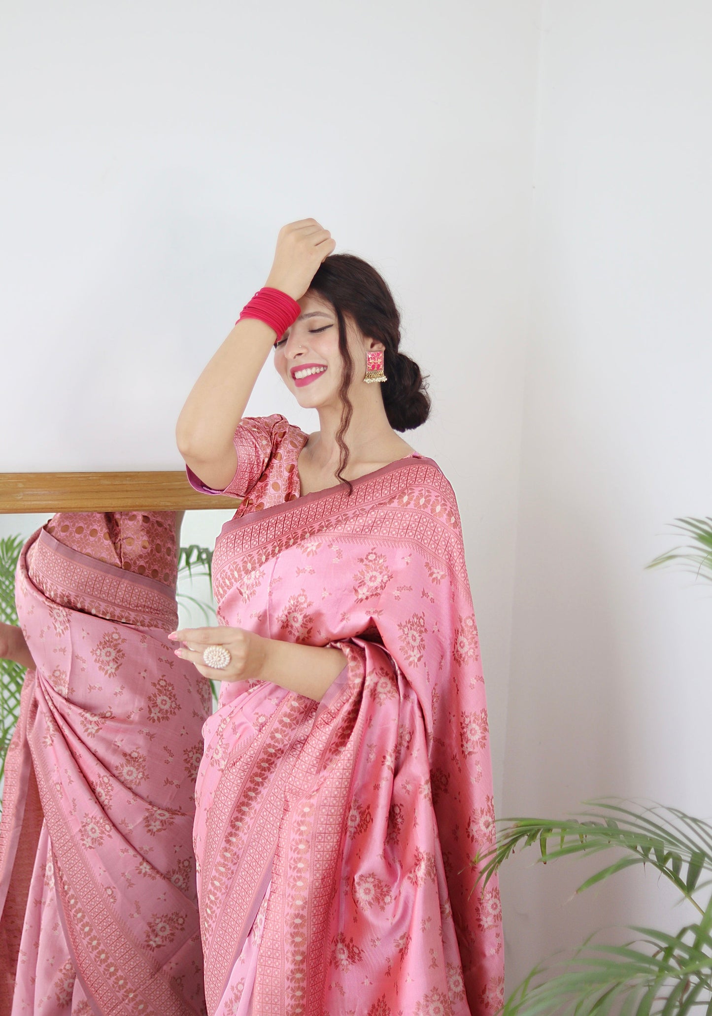 Baby Pink Pure Soft Silk Saree With Twirling Blouse Piece