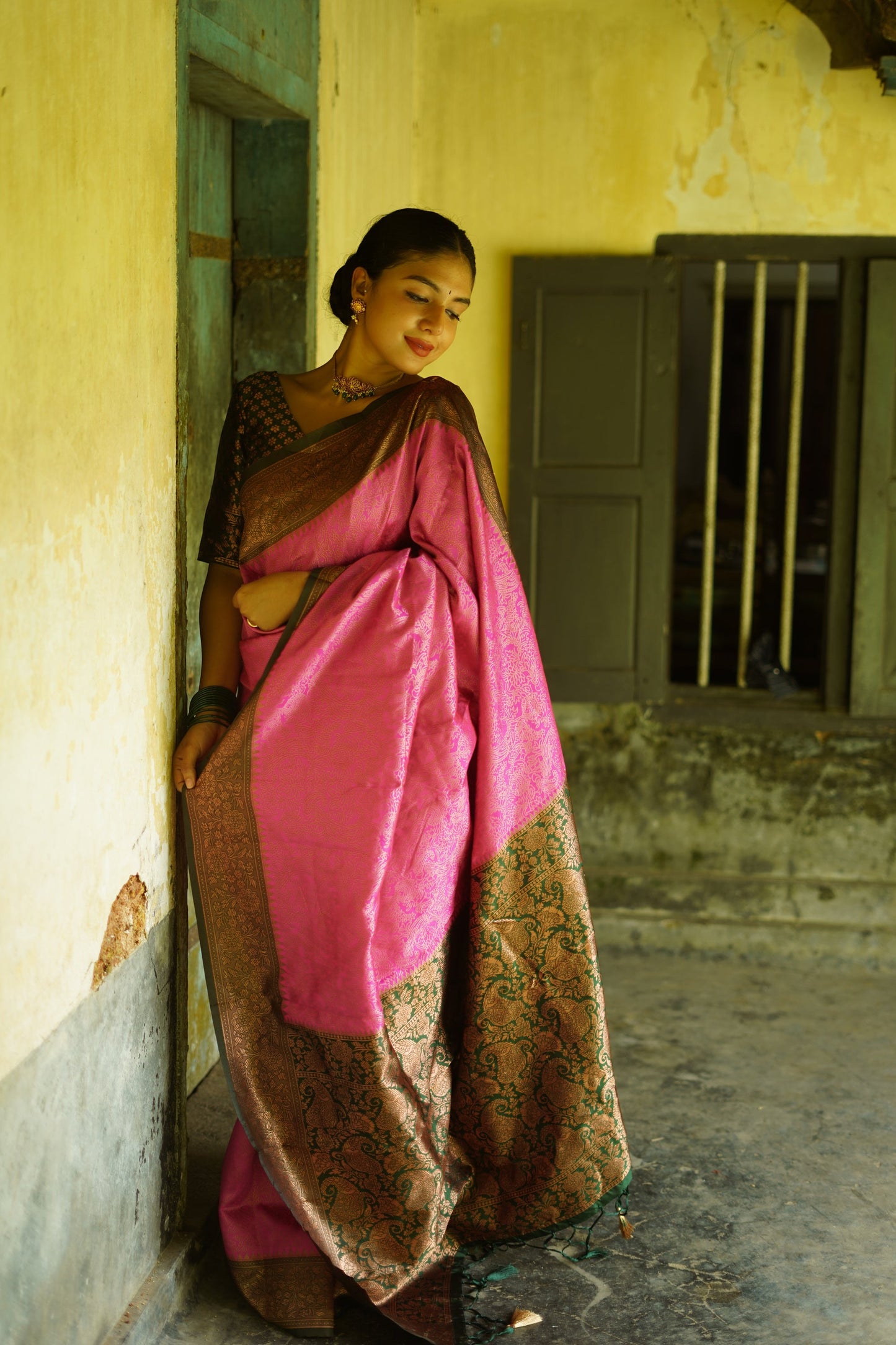 Pink Pure Soft Silk Saree With Twirling Blouse Piece