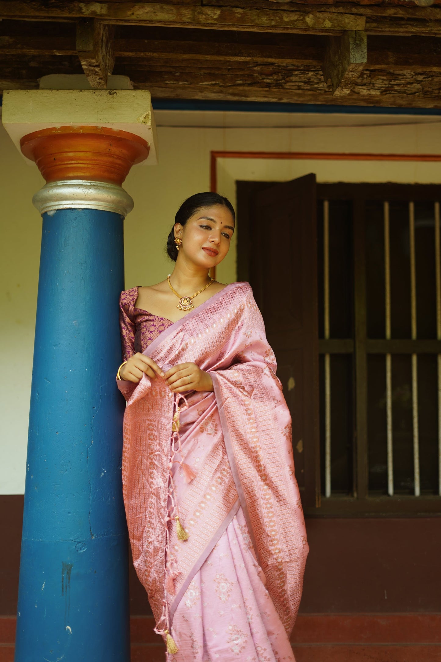 Baby Pink Pure Soft Silk Saree With Twirling Blouse Piece