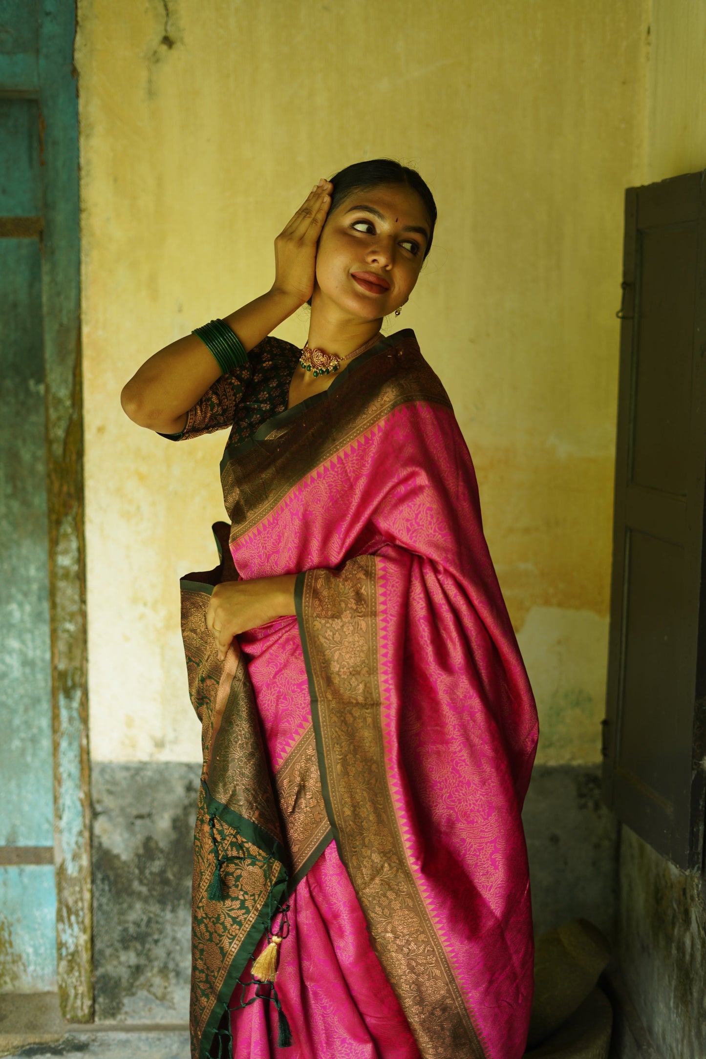 Pink Pure Soft Silk Saree With Twirling Blouse Piece