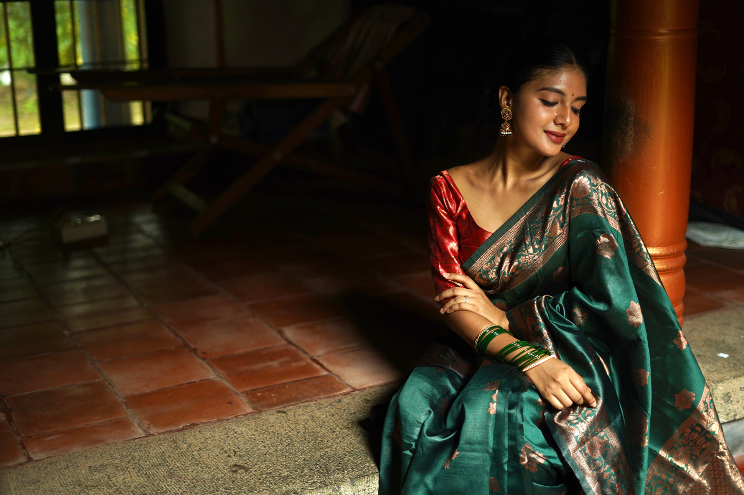 Green Pure Soft Silk Saree With Twirling Blouse Piece