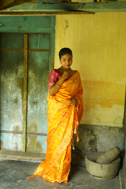 Yellow Pure Soft Silk Saree With Twirling Blouse Piece