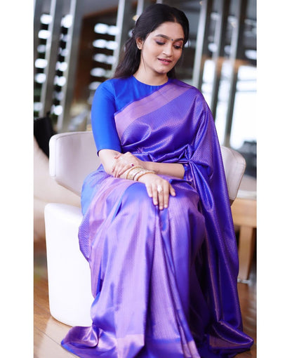 Blue Pure Soft Silk Saree With Twirling Blouse Piece