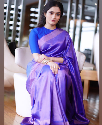 Blue Pure Soft Silk Saree With Twirling Blouse Piece