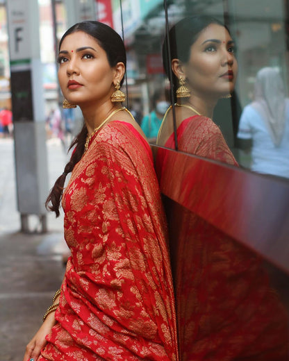 Quintessential Red Pure Soft Banarasi Silk Saree With Magnific Blouse Piece