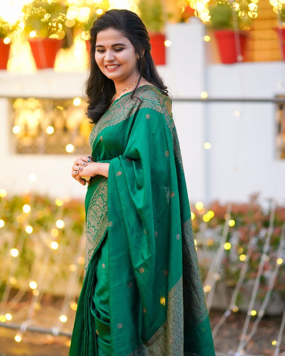 Green Pure Soft Silk Saree With Magnific Blouse Piece