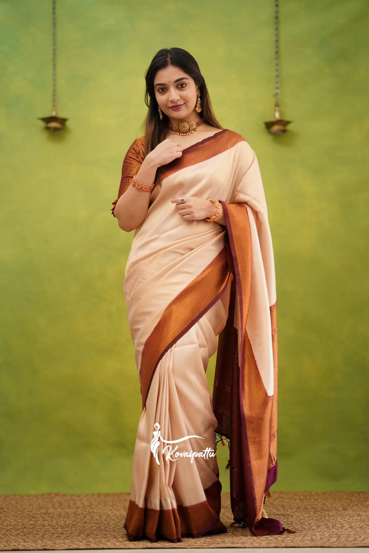 Cream & Maroon Pure Soft Silk Saree With Twirling Blouse Piece