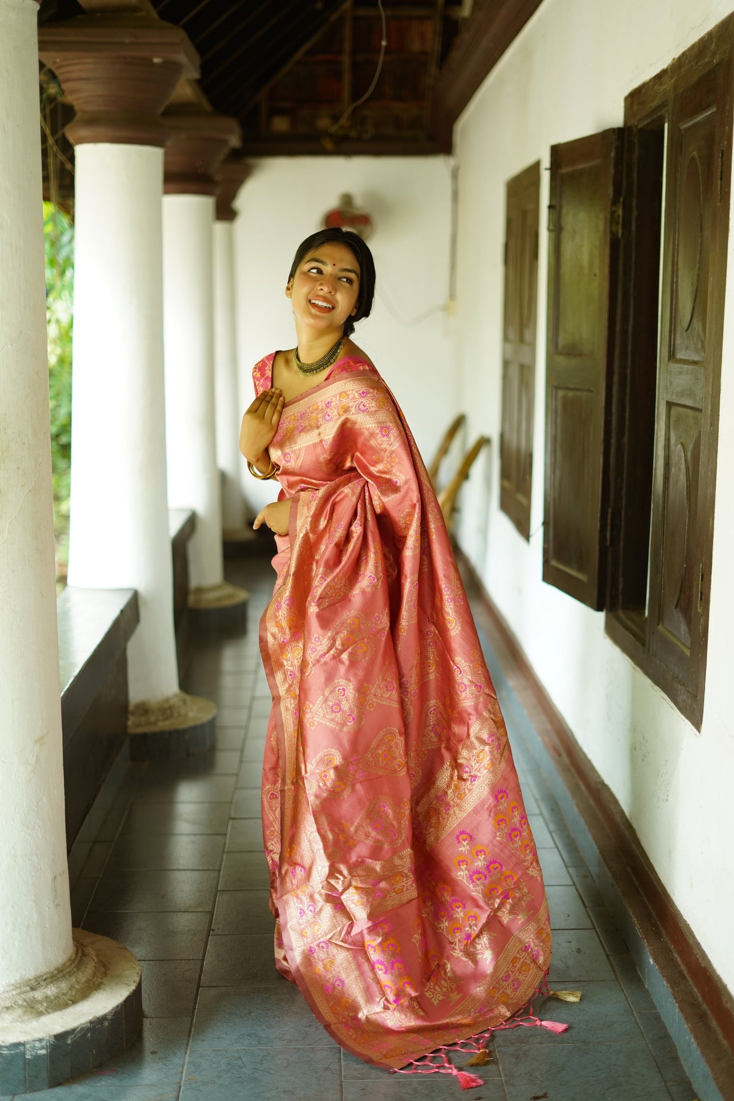 Orchid Pink Pure Soft Silk Saree With Twirling Blouse Piece