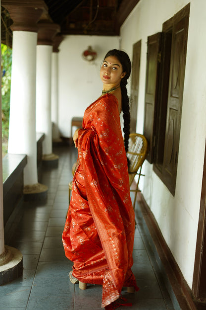 Red Pure Soft Silk Saree With Twirling Blouse Piece