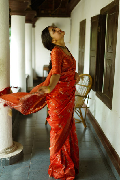 Red Pure Soft Silk Saree With Twirling Blouse Piece