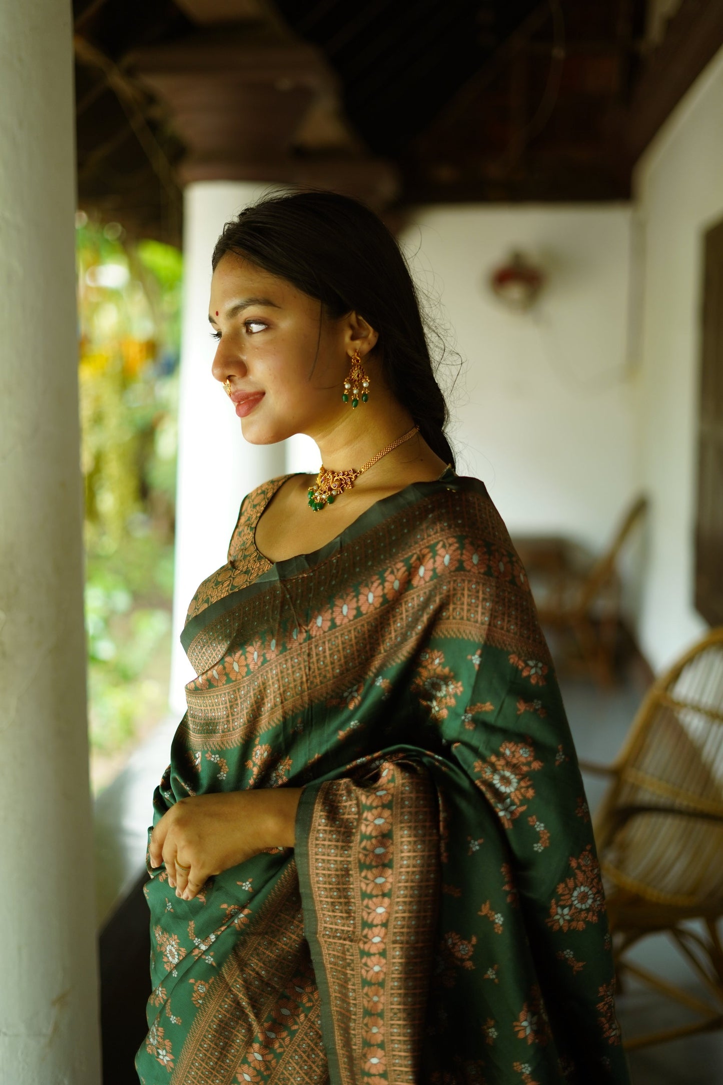 Green Pure Soft Silk Saree With Twirling Blouse Piece