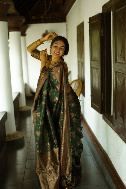 Green Pure Soft Silk Saree With Twirling Blouse Piece