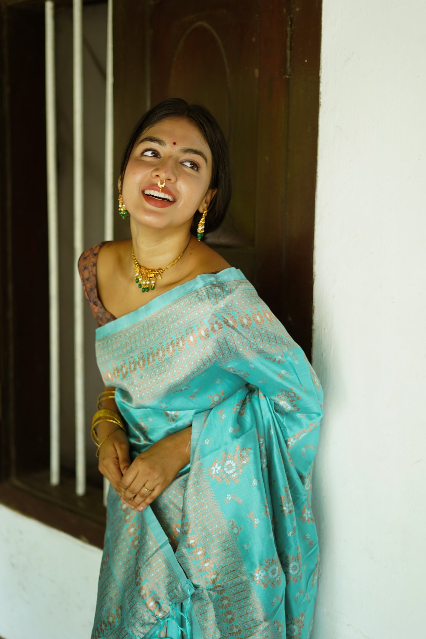 Turquoise Pure Soft Silk Saree With Twirling Blouse Piece