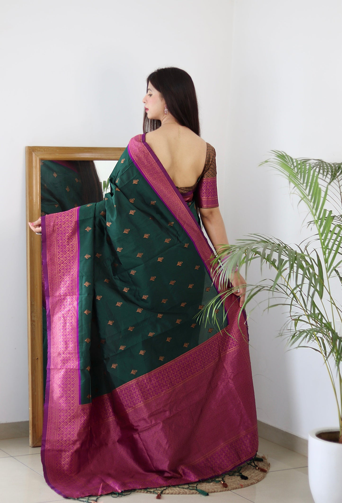 Bottle Green & Magenta Combination Pure Soft Silk Saree Stylish Blouse Piece