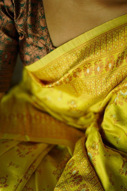 Lemon Yellow Pure Soft Silk Saree With Twirling Blouse Piece