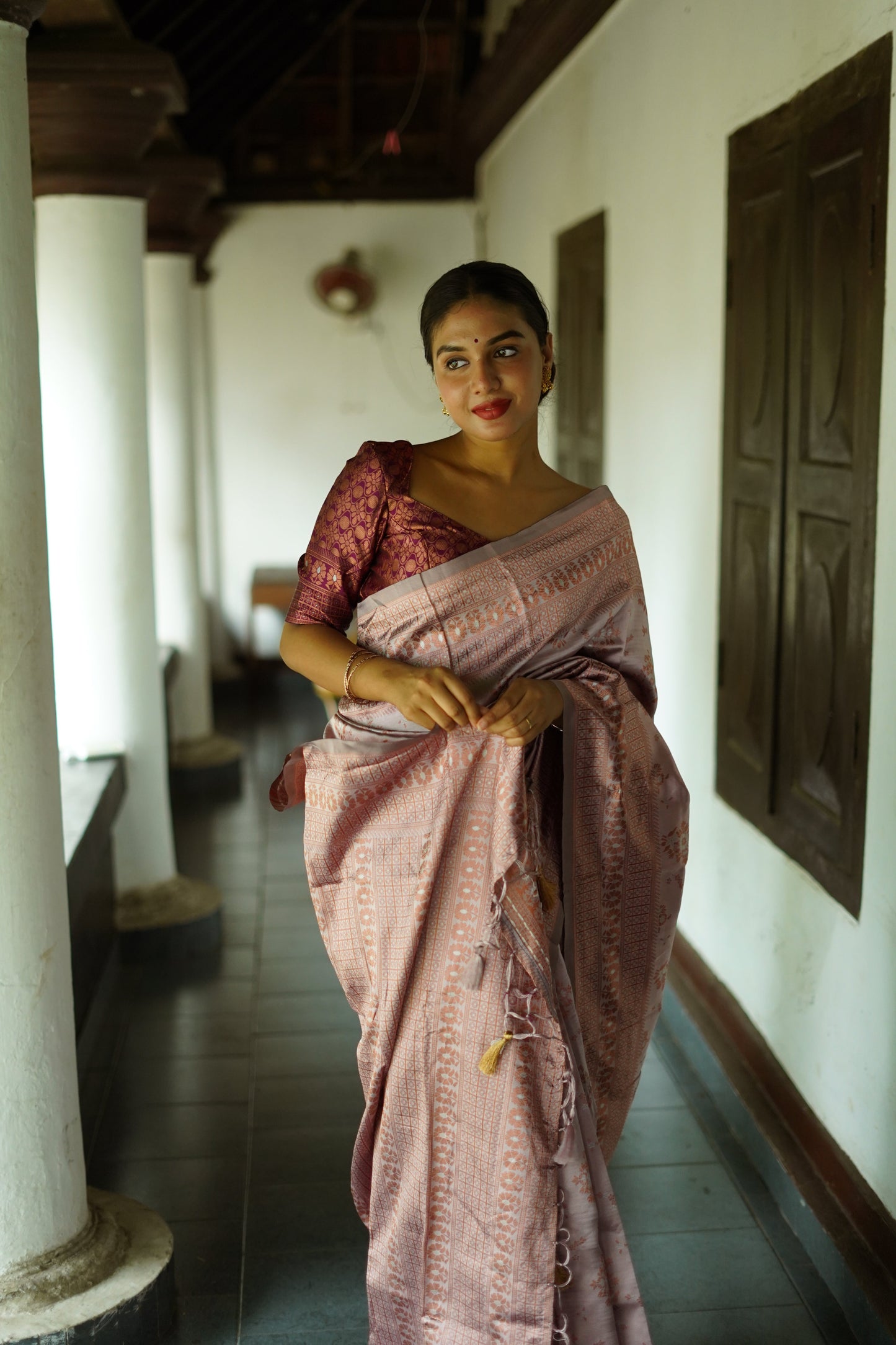 Lavender Pure Soft Silk Saree With Twirling Blouse Piece