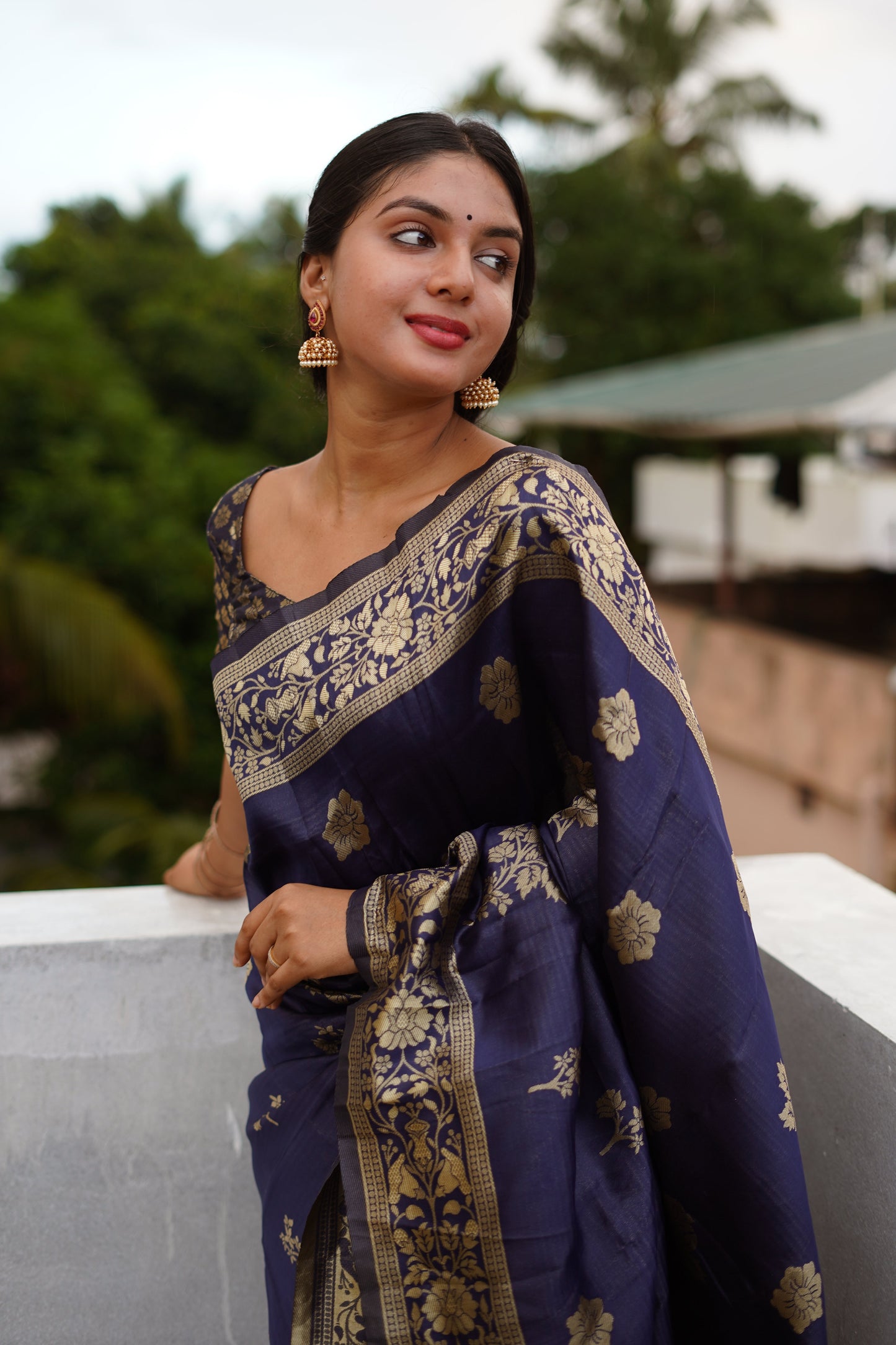 Blue Pure Soft Silk Saree With Twirling Blouse Piece