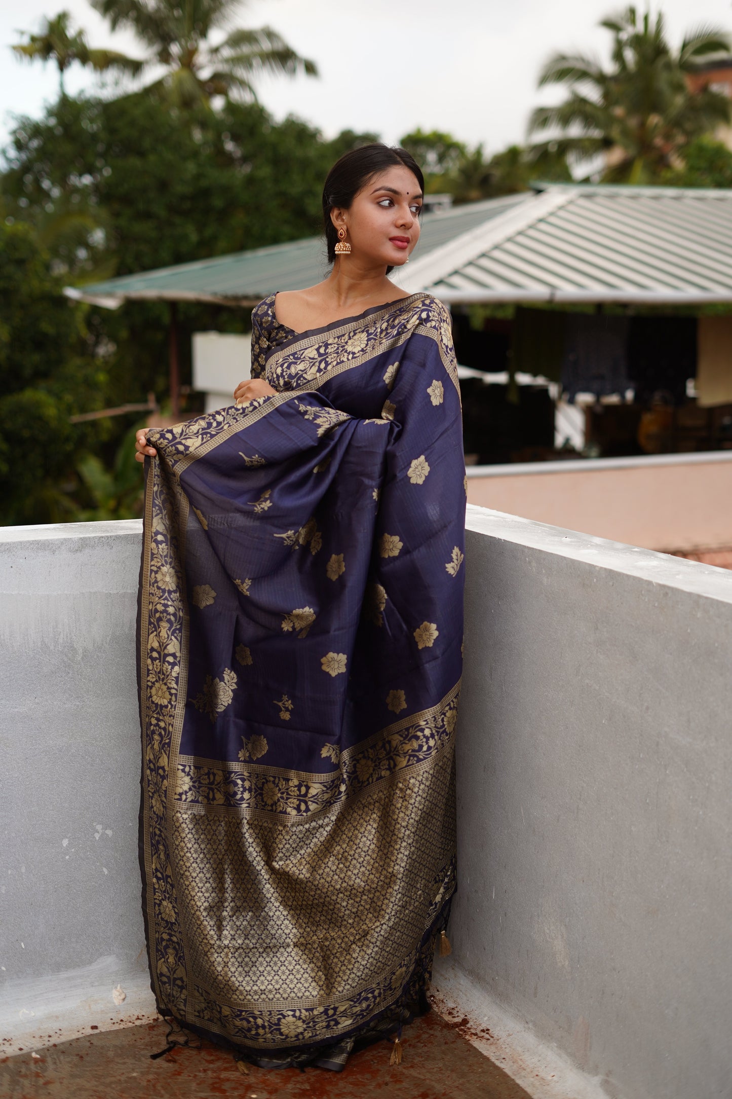 Blue Pure Soft Silk Saree With Twirling Blouse Piece