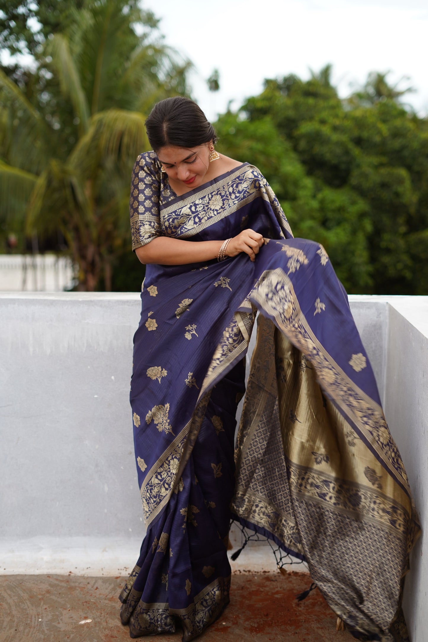 Blue Pure Soft Silk Saree With Twirling Blouse Piece