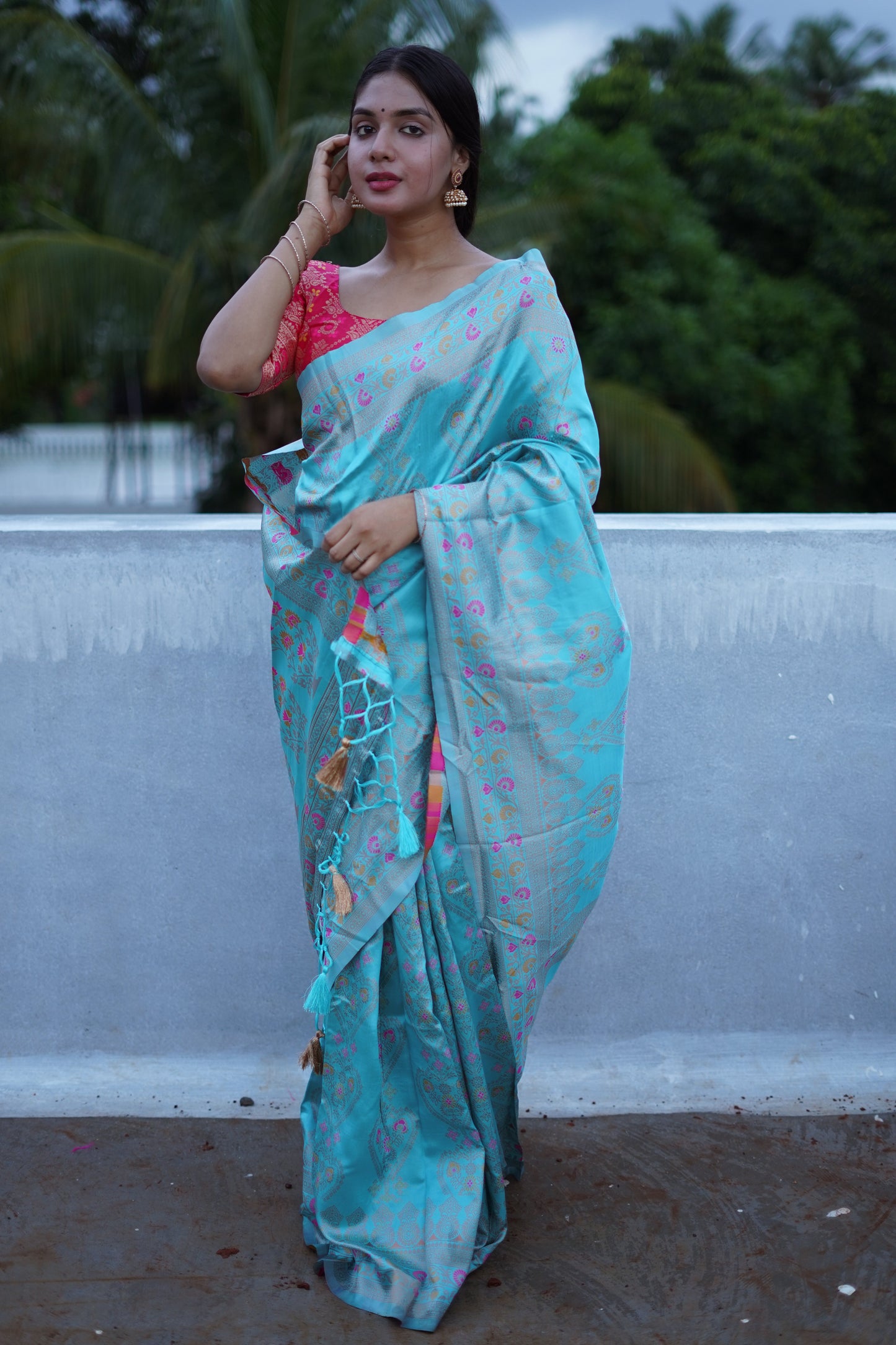 Turquoise Pure Soft Silk Saree With Twirling Blouse Piece