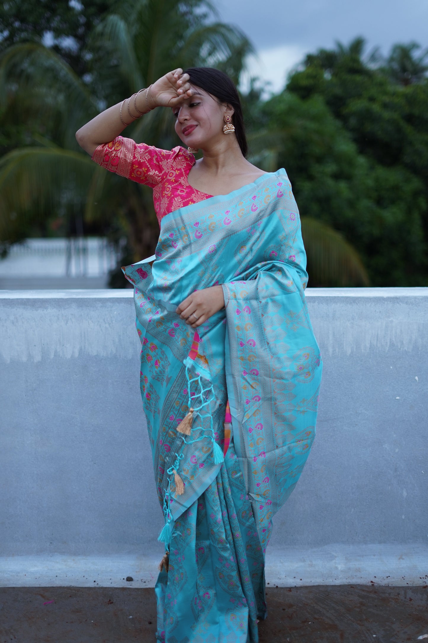 Turquoise Pure Soft Silk Saree With Twirling Blouse Piece