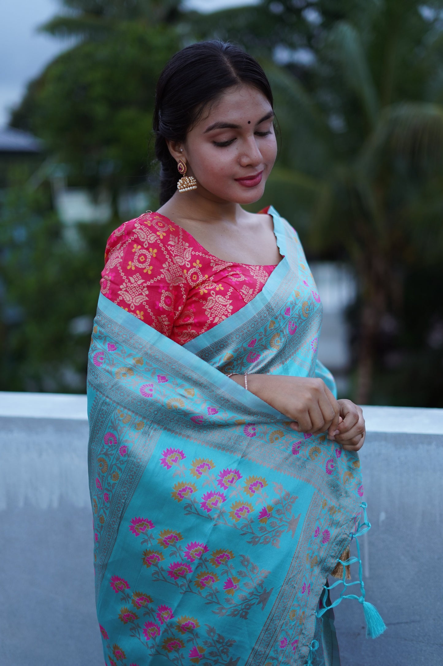 Turquoise Pure Soft Silk Saree With Twirling Blouse Piece