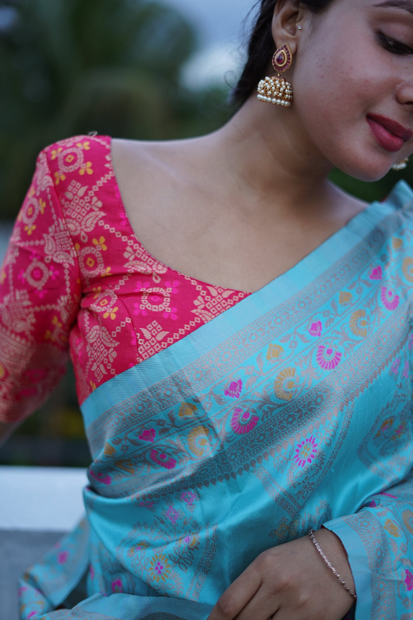 Turquoise Pure Soft Silk Saree With Twirling Blouse Piece