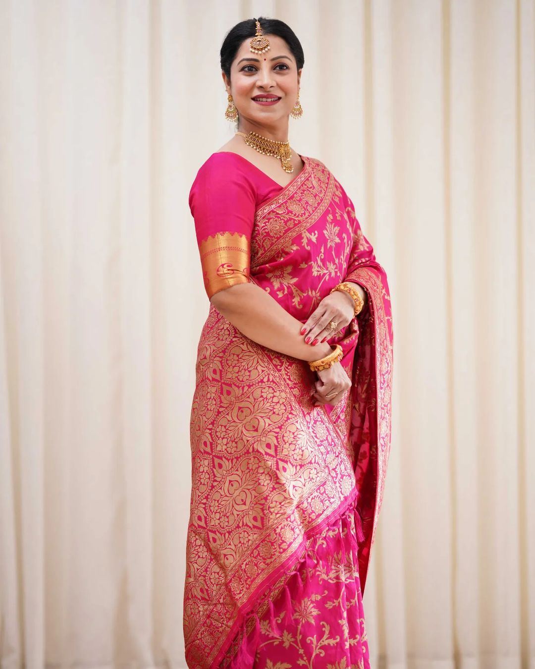 Pink Pure Soft Silk Saree With Twirling Blouse Piece