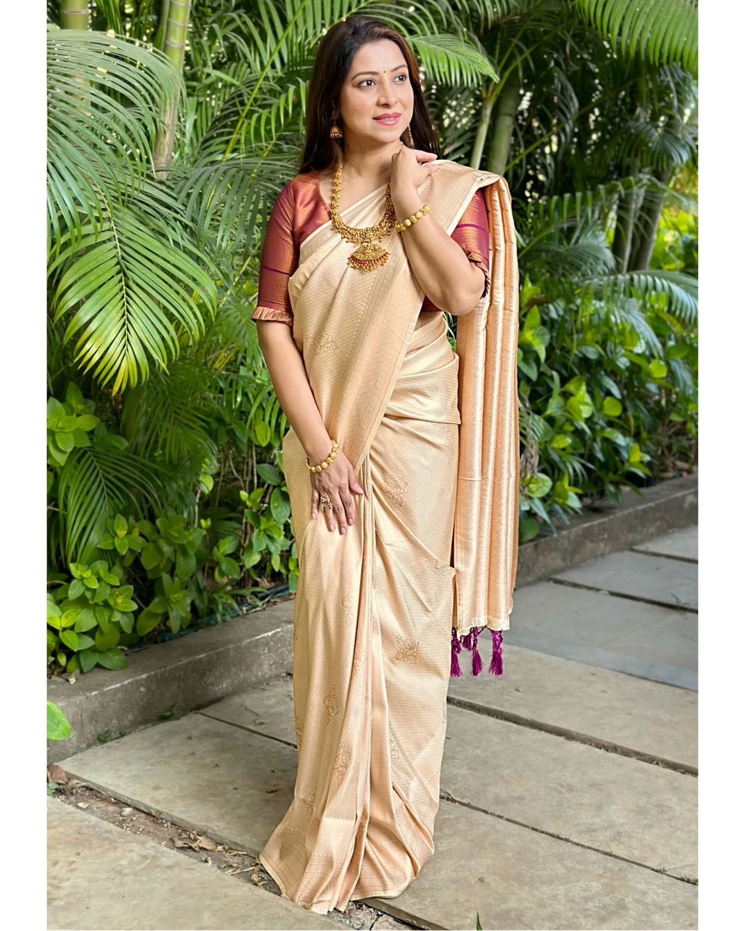 Off White Pure Soft Semi Silk Saree With Attractive Blouse Piece